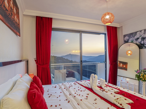  gece  -  Kasım
  | Kalkan Kördere'de Muhafazakar Villa Keyfi | Jakuzili ve Kademeli Havuzlu
