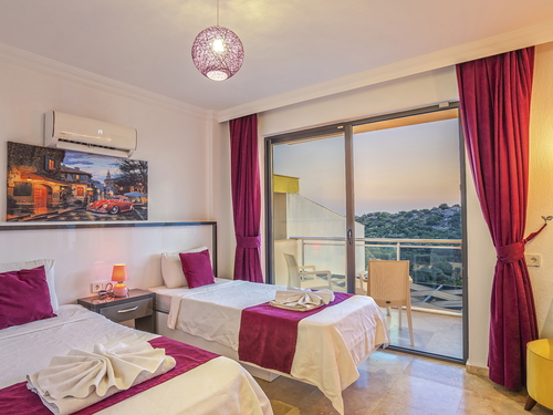 gece - Kasım
| Kalkan Kördere'de Muhafazakar Villa Keyfi | Jakuzili ve Kademeli Havuzlu