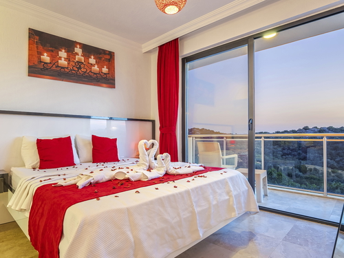  gece  -  Kasım
  | Kalkan Kördere'de Muhafazakar Villa Keyfi | Jakuzili ve Kademeli Havuzlu