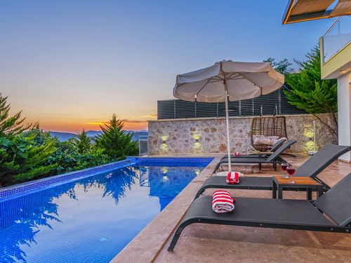  gece  -  Kasım
  | Kalkan Kördere'de Muhafazakar Villa Keyfi | Jakuzili ve Kademeli Havuzlu