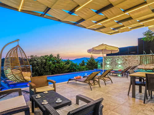  gece  -  Kasım
  | Kalkan Kördere'de Muhafazakar Villa Keyfi | Jakuzili ve Kademeli Havuzlu