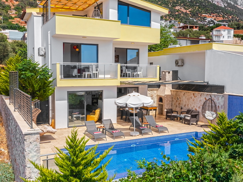  gece  -  Kasım
  | Kalkan Kördere'de Muhafazakar Villa Keyfi | Jakuzili ve Kademeli Havuzlu