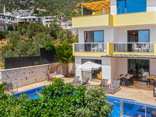  gece  -  Kasım
  | Kalkan Kördere'de Muhafazakar Villa Keyfi | Jakuzili ve Kademeli Havuzlu