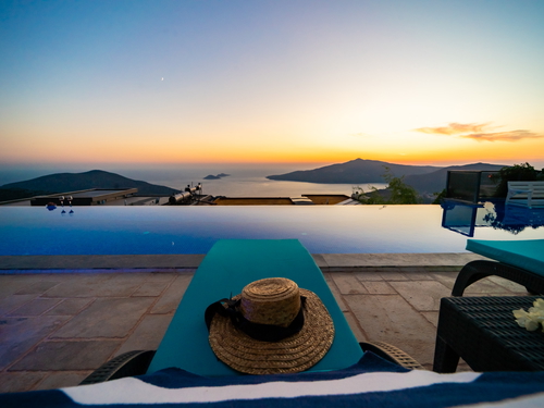  gece  -  Kasım
  | Kalkan Kördere'de Lüks Sonsuzluk Havuzlu Villa: Spa ve Eğlence Dolu Tatil
