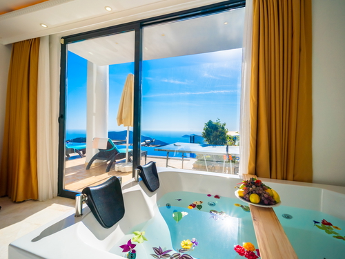  gece  -  Kasım
  | Kalkan Kördere'de Lüks Sonsuzluk Havuzlu Villa: Spa ve Eğlence Dolu Tatil