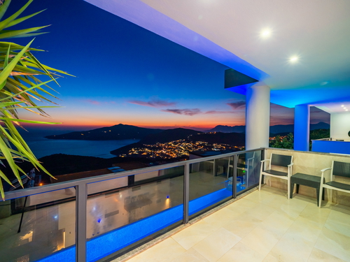 gece - Kasım
| Kalkan Kördere'de Lüks Sonsuzluk Havuzlu Villa: Spa ve Eğlence Dolu Tatil