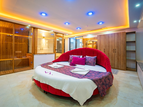  gece  -  Kasım
  | Kalkan Kördere'de Lüks Sonsuzluk Havuzlu Villa: Spa ve Eğlence Dolu Tatil