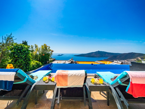 gece - Kasım
| Kalkan Kördere'de Lüks Sonsuzluk Havuzlu Villa: Spa ve Eğlence Dolu Tatil