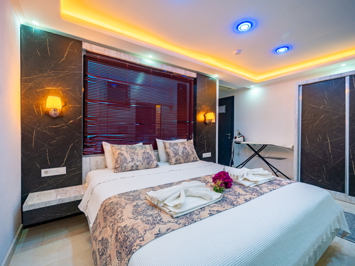 gece - Kasım
| Kalkan Kördere'de Lüks Sonsuzluk Havuzlu Villa: Spa ve Eğlence Dolu Tatil