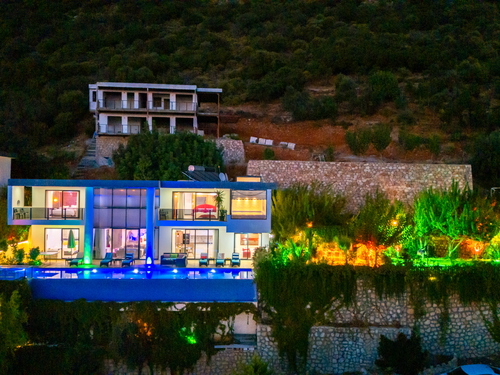  gece  -  Kasım
  | Kalkan Kördere'de Lüks Sonsuzluk Havuzlu Villa: Spa ve Eğlence Dolu Tatil