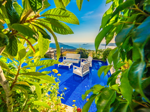gece - Kasım
| Kalkan Kördere'de Lüks Sonsuzluk Havuzlu Villa: Spa ve Eğlence Dolu Tatil