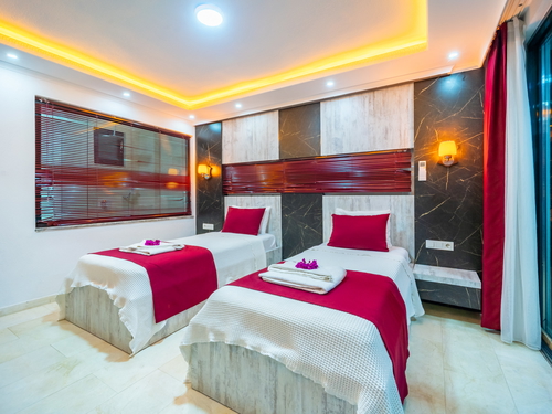 gece - Kasım
| Kalkan Kördere'de Lüks Sonsuzluk Havuzlu Villa: Spa ve Eğlence Dolu Tatil
