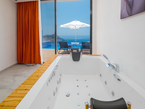  gece  -  Kasım
  | Antalya Kalkan Bölgesinde 5 Kişilik Kapasiteli Özel Havuzlu ve Jakuzili Villa