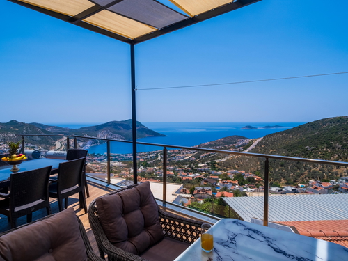  gece  -  Kasım
  | Antalya Kalkan Bölgesinde 5 Kişilik Kapasiteli Özel Havuzlu ve Jakuzili Villa