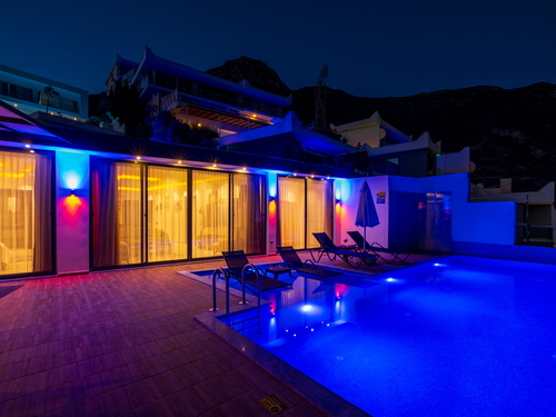gece - Kasım
| Antalya Kalkan Bölgesinde 5 Kişilik Kapasiteli Özel Havuzlu ve Jakuzili Villa