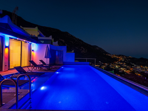  gece  -  Kasım
  | Antalya Kalkan Bölgesinde 5 Kişilik Kapasiteli Özel Havuzlu ve Jakuzili Villa