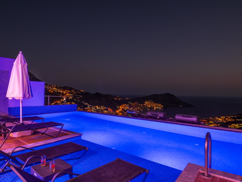  gece  -  Kasım
  | Antalya Kalkan Bölgesinde 5 Kişilik Kapasiteli Özel Havuzlu ve Jakuzili Villa