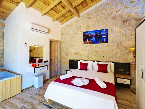 gece - Kasım
| Kalkan Yeşilköy'de Balayı İçin Tasarlanmış Doğa İçinde Villa