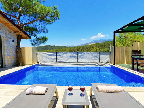  gece  -  Kasım
  | Kalkan Yeşilköy'de Balayı İçin Tasarlanmış Doğa İçinde Villa