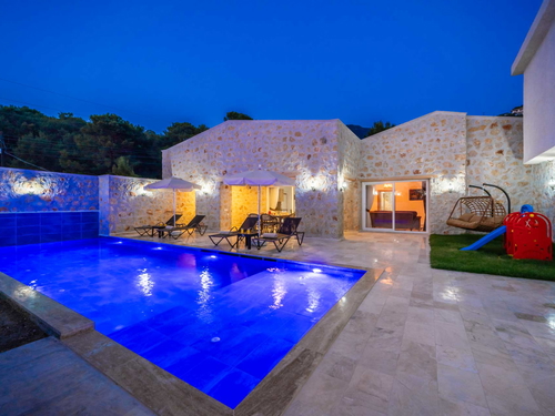  gece  -  Kasım
  | Kalkan Yeşilköy'de Balayı İçin Özel Doğa İçinde Villa