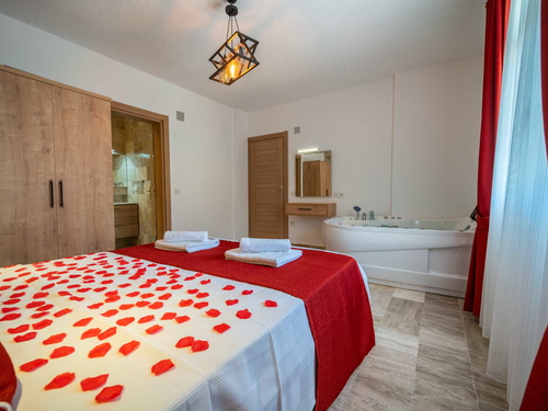 gece - Kasım
| Kalkan Yeşilköy'de Balayı İçin Özel Doğa İçinde Villa