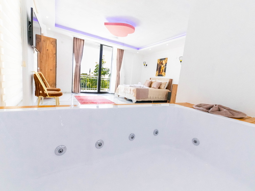  gece  -  Kasım
  | Antalya Kalkan Bölgesinde Muhafazakar Havuzlu ve Jakuzili 4 Kişilik Villa