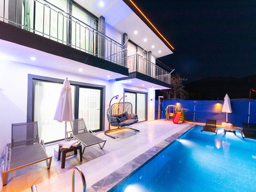 gece - Kasım
| Antalya Kalkan Bölgesinde Muhafazakar Havuzlu ve Jakuzili 4 Kişilik Villa