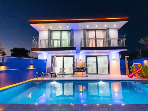  gece  -  Kasım
  | Antalya Kalkan Bölgesinde Muhafazakar Havuzlu ve Jakuzili 4 Kişilik Villa