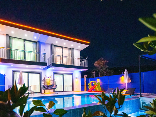  gece  -  Kasım
  | Antalya Kalkan Bölgesinde Muhafazakar Havuzlu ve Jakuzili 4 Kişilik Villa