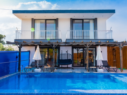 gece  -  Kasım
  | Antalya Kalkan Bölgesinde Muhafazakar Havuzlu ve Jakuzili 4 Kişilik Villa