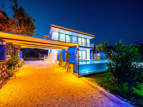 gece - Kasım
| Antalya Kalkan Bölgesinde Muhafazakar Havuzlu ve Jakuzili 4 Kişilik Villa