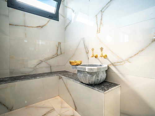 gece - Kasım
| Kalkan Akbel'de Lüks 10 Kişilik Villa: Hamam, Sauna ve Sinema Odası