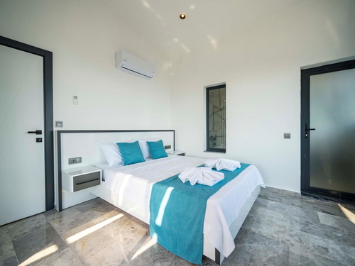  gece  -  Kasım
  | Kalkan Akbel'de Lüks 10 Kişilik Villa: Hamam, Sauna ve Sinema Odası