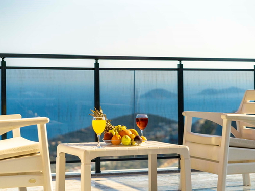  gece  -  Kasım
  | Kalkan Akbel'de Lüks 10 Kişilik Villa: Hamam, Sauna ve Sinema Odası