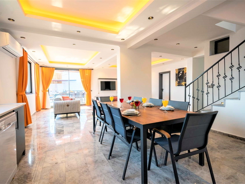  gece  -  Kasım
  | Kalkan Akbel'de Lüks 10 Kişilik Villa: Hamam, Sauna ve Sinema Odası