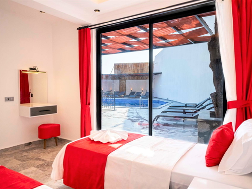  gece  -  Kasım
  | Kalkan Akbel'de Lüks 10 Kişilik Villa: Hamam, Sauna ve Sinema Odası