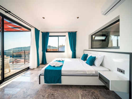  gece  -  Kasım
  | Kalkan Akbel'de Lüks 10 Kişilik Villa: Hamam, Sauna ve Sinema Odası