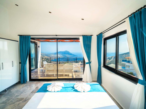  gece  -  Kasım
  | Kalkan Akbel'de Lüks 10 Kişilik Villa: Hamam, Sauna ve Sinema Odası
