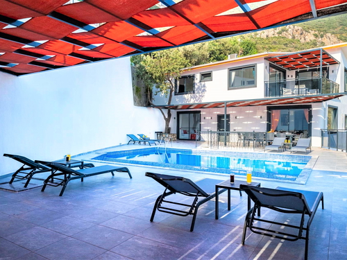  gece  -  Kasım
  | Kalkan Akbel'de Lüks 10 Kişilik Villa: Hamam, Sauna ve Sinema Odası