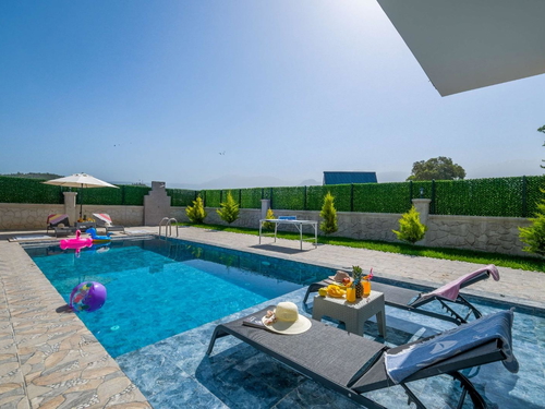  gece  -  Kasım
  | Fethiye Seydikemer'de Doğa Manzaralı 4 Kişilik Villa: Aileler ve Balayı Çiftleri İçin İdeal