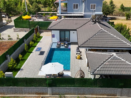 gece - Kasım
| Fethiye Seydikemer'de Doğa Manzaralı 4 Kişilik Villa: Aileler ve Balayı Çiftleri İçin İdeal