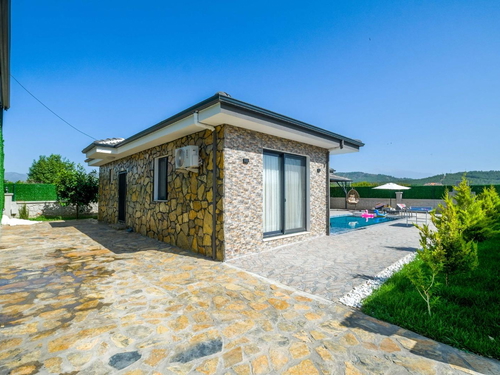  gece  -  Kasım
  | Fethiye Seydikemer'de Doğa Manzaralı 4 Kişilik Villa: Aileler ve Balayı Çiftleri İçin İdeal