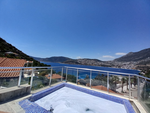 gece - Kasım
| Antalya Kalkan Bölgesinde Jakuzili ve Lüks Süitli Korunaklı Havuzlu Tatil Deneyimi