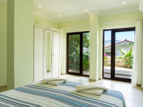 gece - Kasım
| Antalya Kalkan Bölgesinde Jakuzili ve Lüks Süitli Korunaklı Havuzlu Tatil Deneyimi