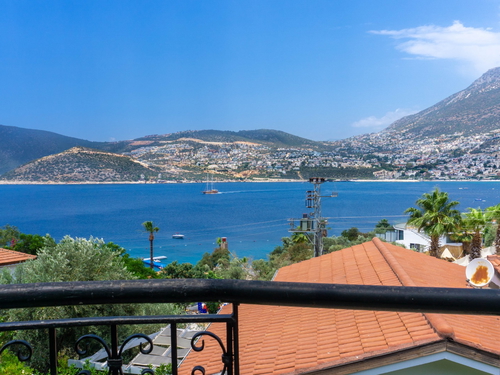 gece - Kasım
| Antalya Kalkan Bölgesinde Jakuzili ve Lüks Süitli Korunaklı Havuzlu Tatil Deneyimi