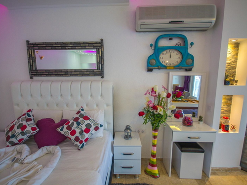 gece - Kasım
| Kalkan İslamlar'da Jakuzili Balayı Villası: Özel Havuz ve Romantik Kaçamak
