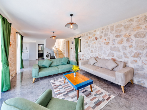  gece  -  Kasım
  | Kaş Mumuda’da Deniz Manzaralı 4 Kişilik Kiralık Villa