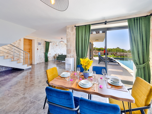  gece  -  Kasım
  | Kaş Mumuda’da Deniz Manzaralı 4 Kişilik Kiralık Villa