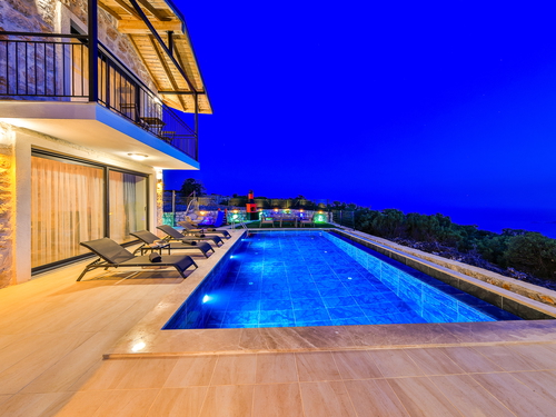  gece  -  Kasım
  | Kaş Mumuda’da Deniz Manzaralı 4 Kişilik Kiralık Villa