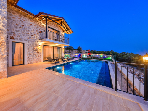  gece  -  Kasım
  | Kaş Mumuda’da Deniz Manzaralı 4 Kişilik Kiralık Villa